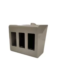 Vimar 09938 Caja de mesa inclinada de 3 módulos, D60 mm, marfil